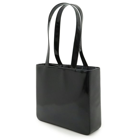 CHANEL Black Leather Shoulder Bag - Picture 3 of 10